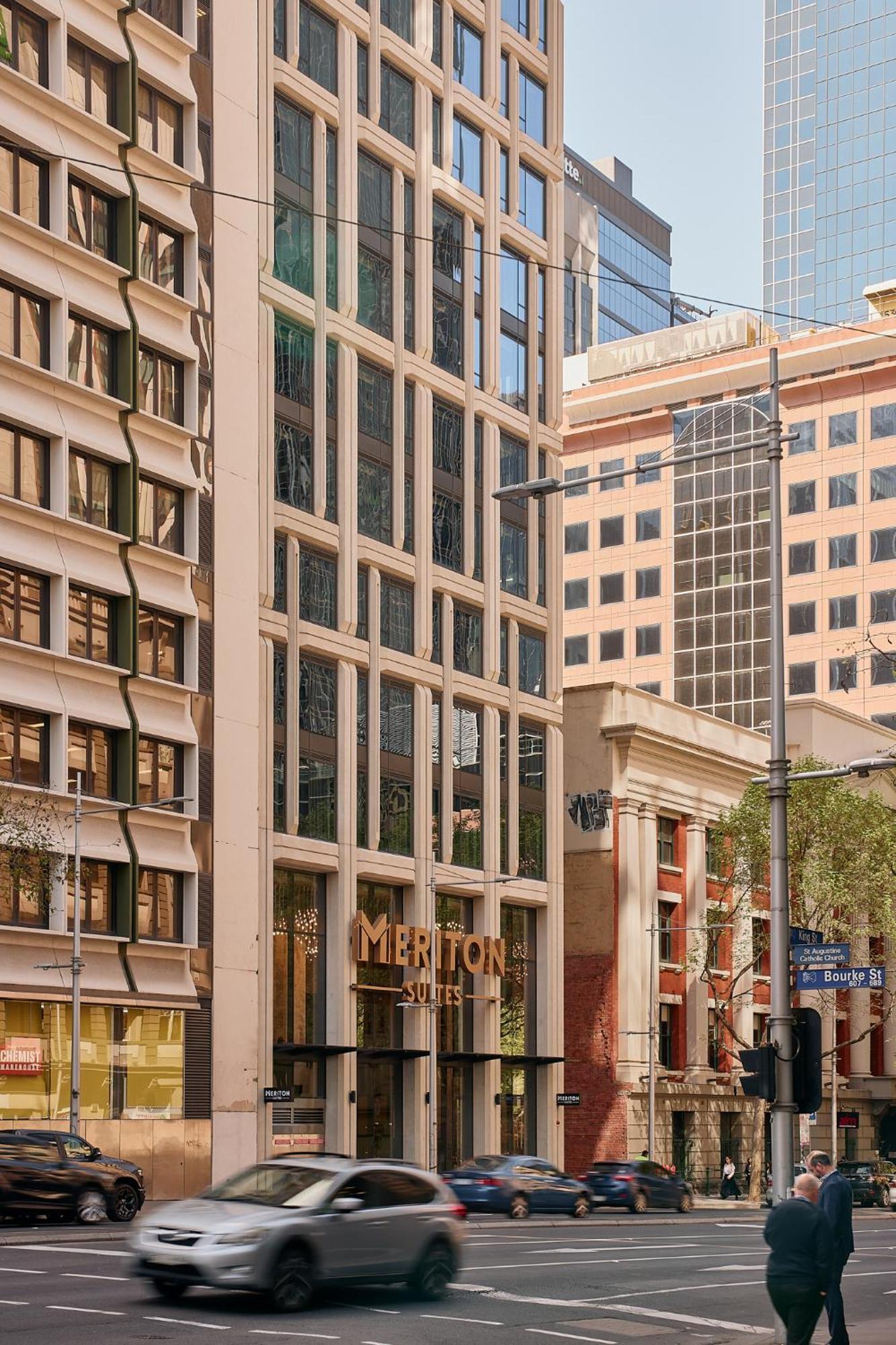 Meriton Suites Melbourne Exterior foto Marriott's Scottsdale at the Bank Tower